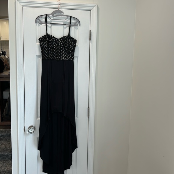 BCBG MAXAZRIA DRESS - Picture 1 of 6